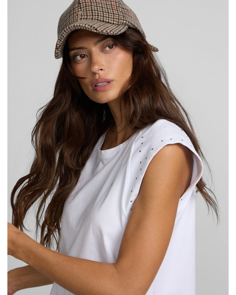 CAMISETA BLANCA HOMBRERAS...